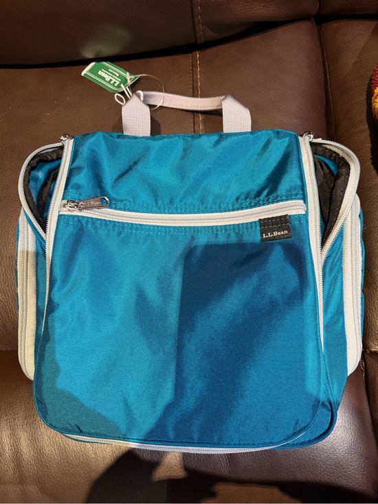 L.L. Bean Other - L.L. Bean Teal Travel Organizer with Light Gray Trim